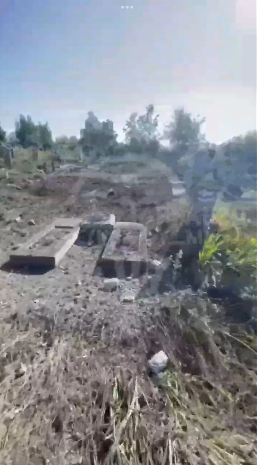 РФ обстреляла кладбище в Днепропетровской области. dqxikeidqxiqqeant