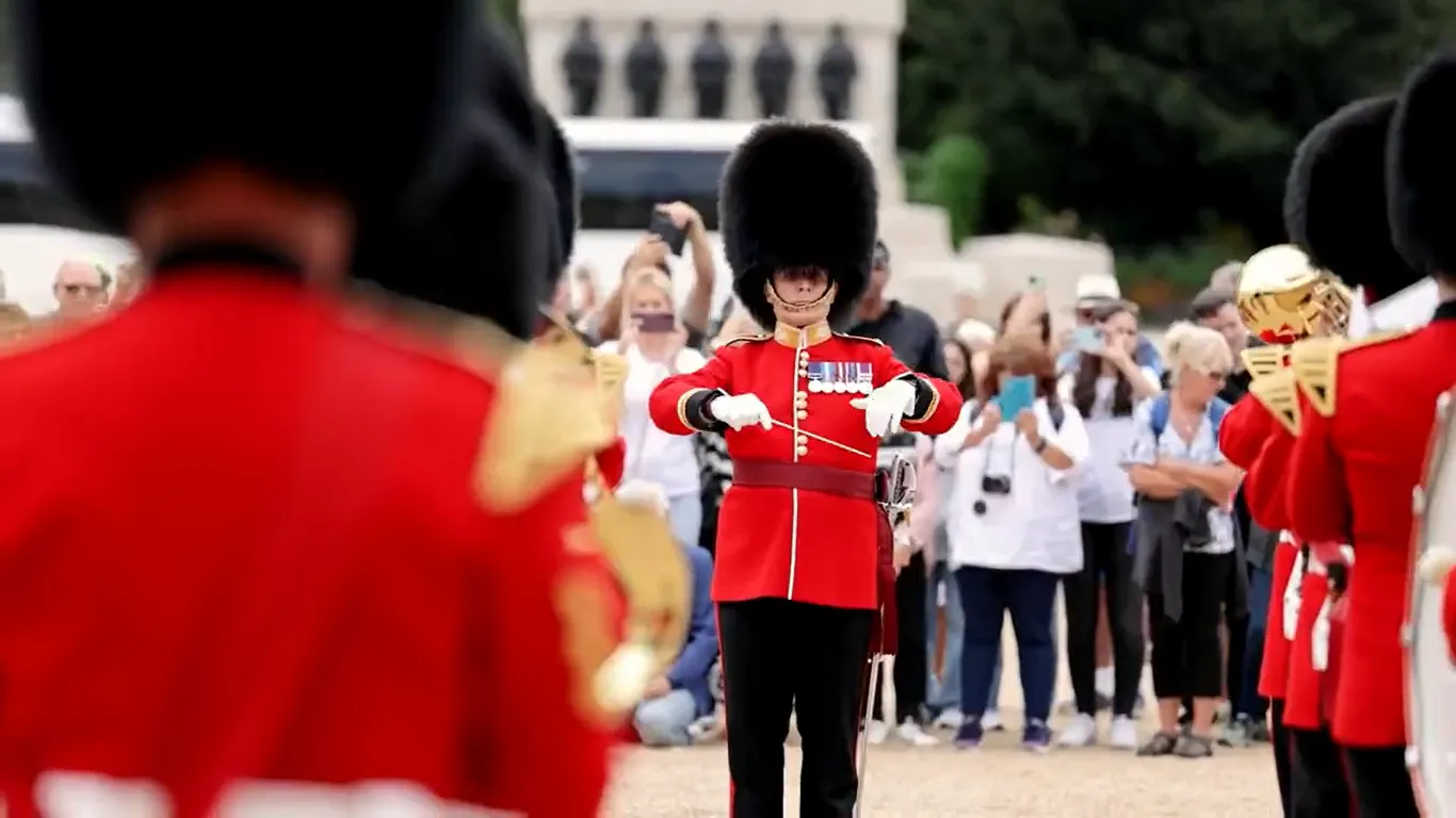 Оркестр шотландской гвардии исполнил Stefania ко Дню независимости Украины. Видео dqxikeidqxiqqeant