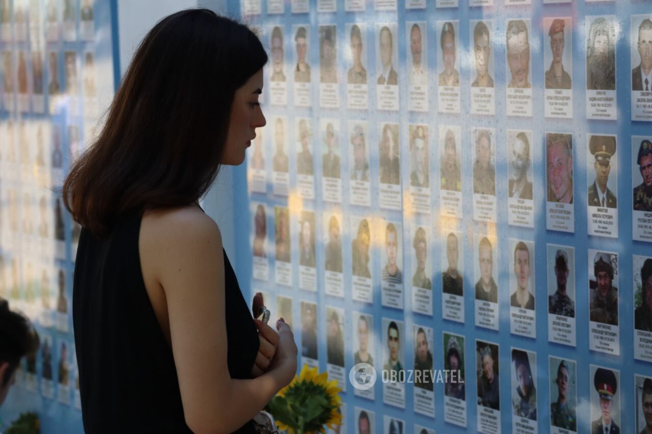 У центрі Києва вшанували пам’ять захисників України. Фото і відео dqxikeidqxitkant