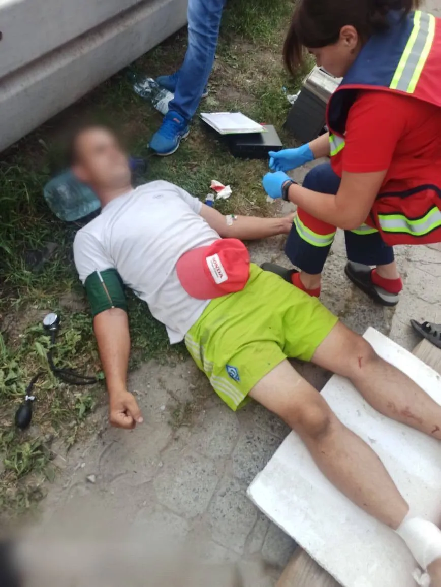 На Київщині під час робіт чоловік упав із висоти семи метрів. Фото dqxikeidqxiqqeant