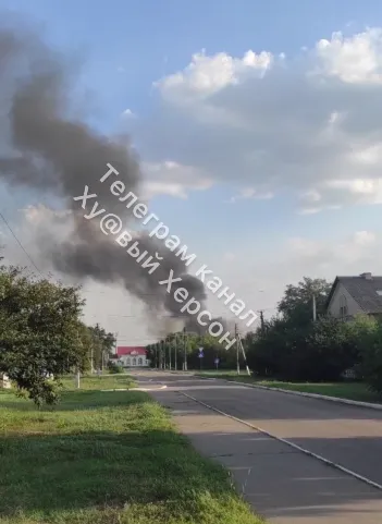 У Таврійську пролунали вибухи