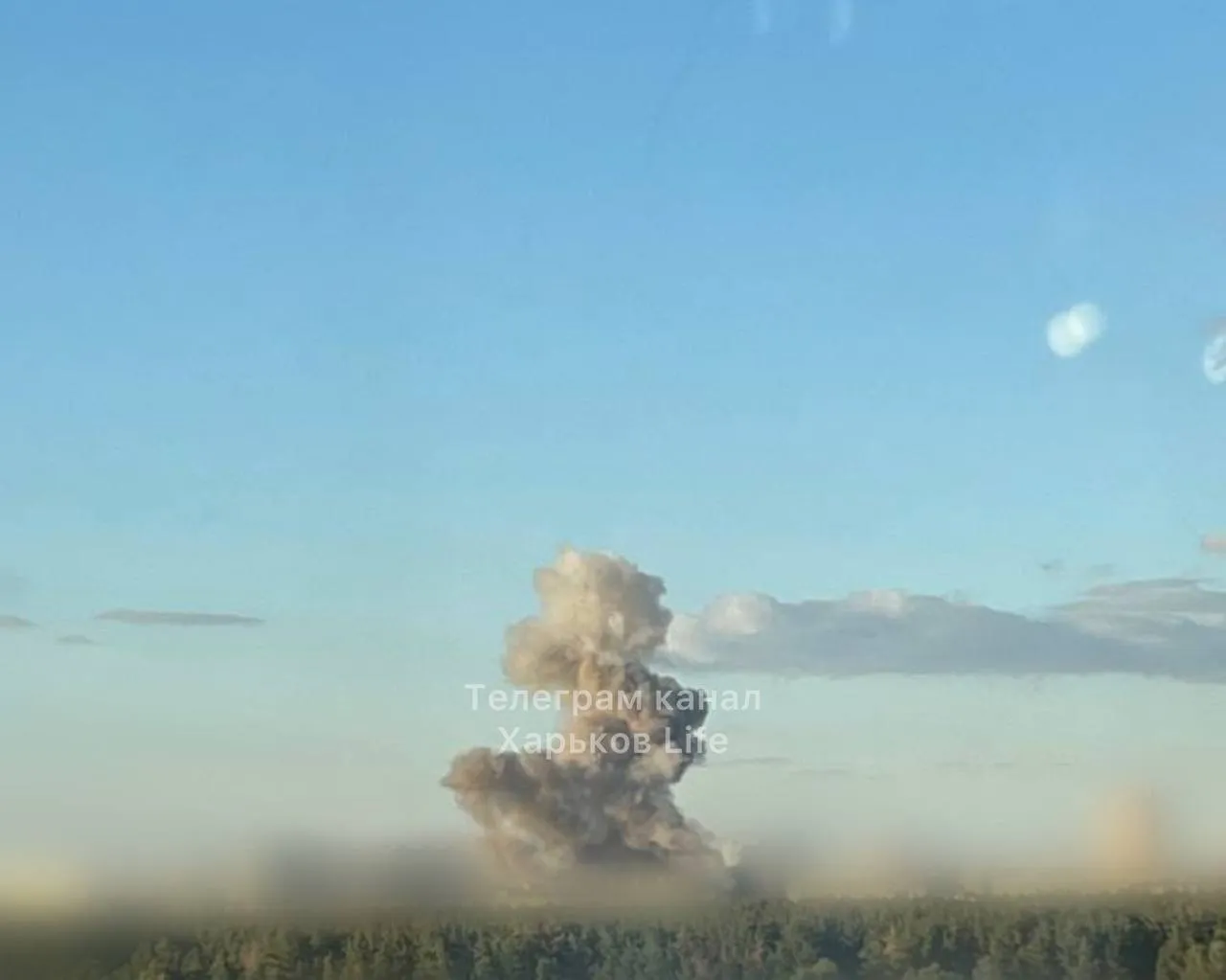 Війська РФ обстріляли два райони Харкова: є прильоти, били по житлових кварталах. Фото і відео