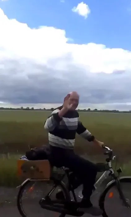 ’’Спасибо вам!’’: как жители освобожденного Высокополья в Херсонской области встречали украинских защитников. Видео