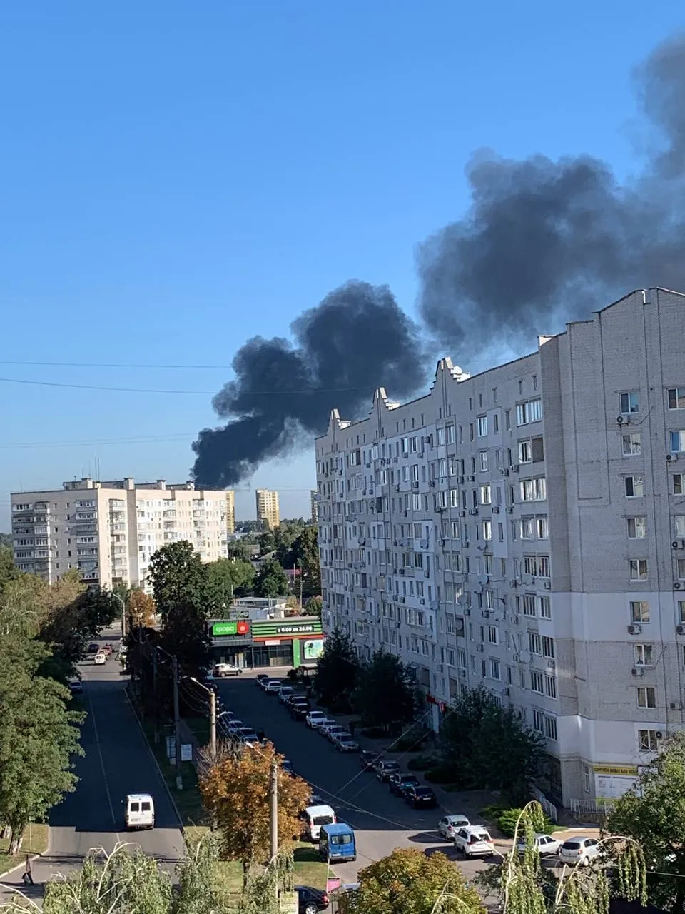 У Борисполі сталася пожежа на підприємстві, гасили пів дня. Фото і відео