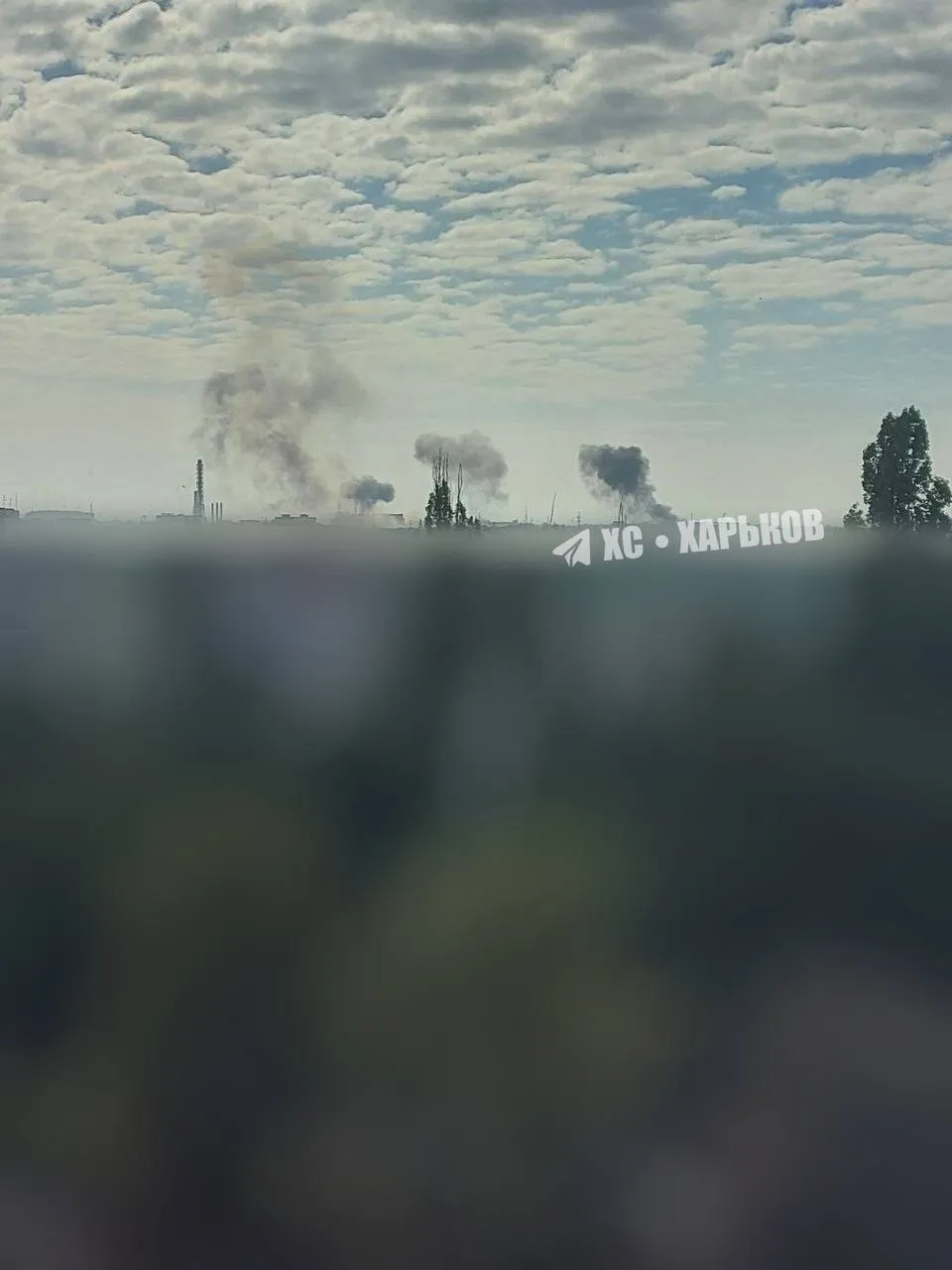 Окупанти влаштували потужний обстріл Харкова, є ’’прильоти’’. Фото і відео