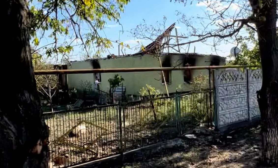 Зруйновані будинки і понівечені авто: який вигляд має Високопілля на Херсонщині після російської окупації. Фото