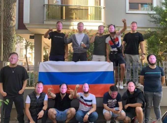 Турки влаштували проросійську провокацію перед матчем ’’Динамо’’ у Лізі Європи. Фотофакт