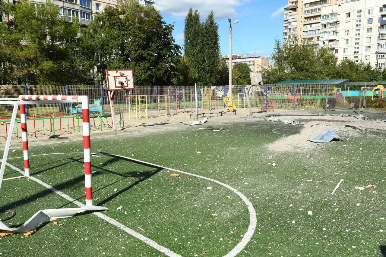 Окупанти влаштували новий обстріл Харкова: поранено 14 людей, троє з них – діти. Фото і відео