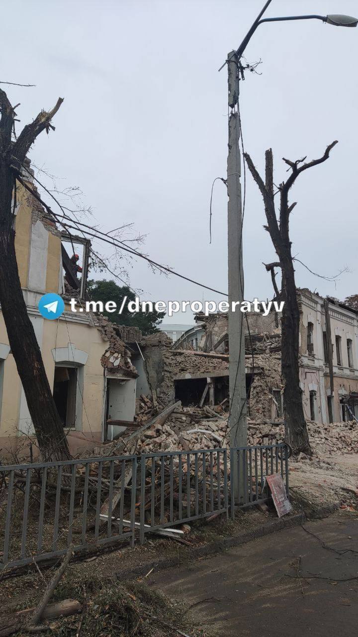 З’явилися фото наслідків нічних ’’прильотів’’ по Дніпру з висоти пташиного польоту