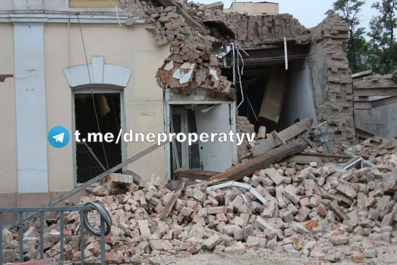 З’явилися фото наслідків нічних ’’прильотів’’ по Дніпру з висоти пташиного польоту