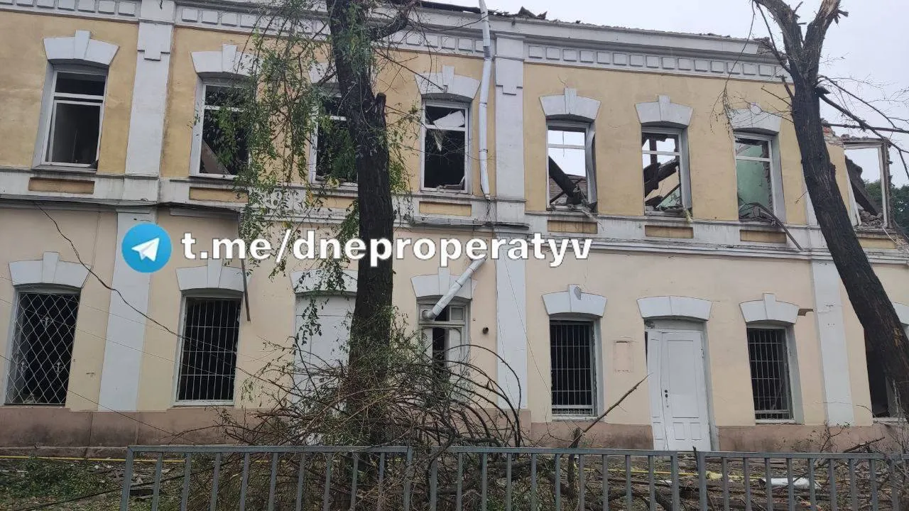 З’явилися фото наслідків нічних ’’прильотів’’ по Дніпру з висоти пташиного польоту