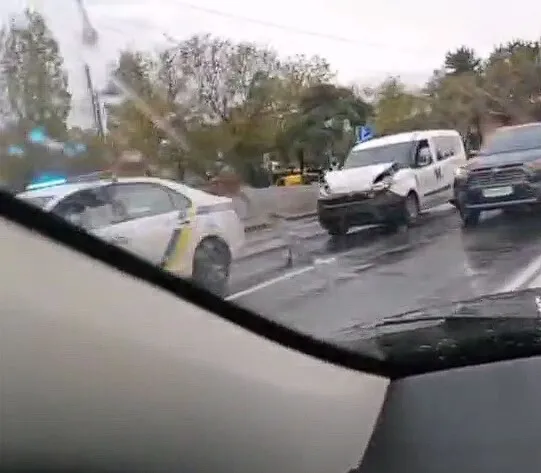 В Киеве из-за ДТП образовалась пробка на Харьковском шоссе. Видео dqxikeidqxiqqeant