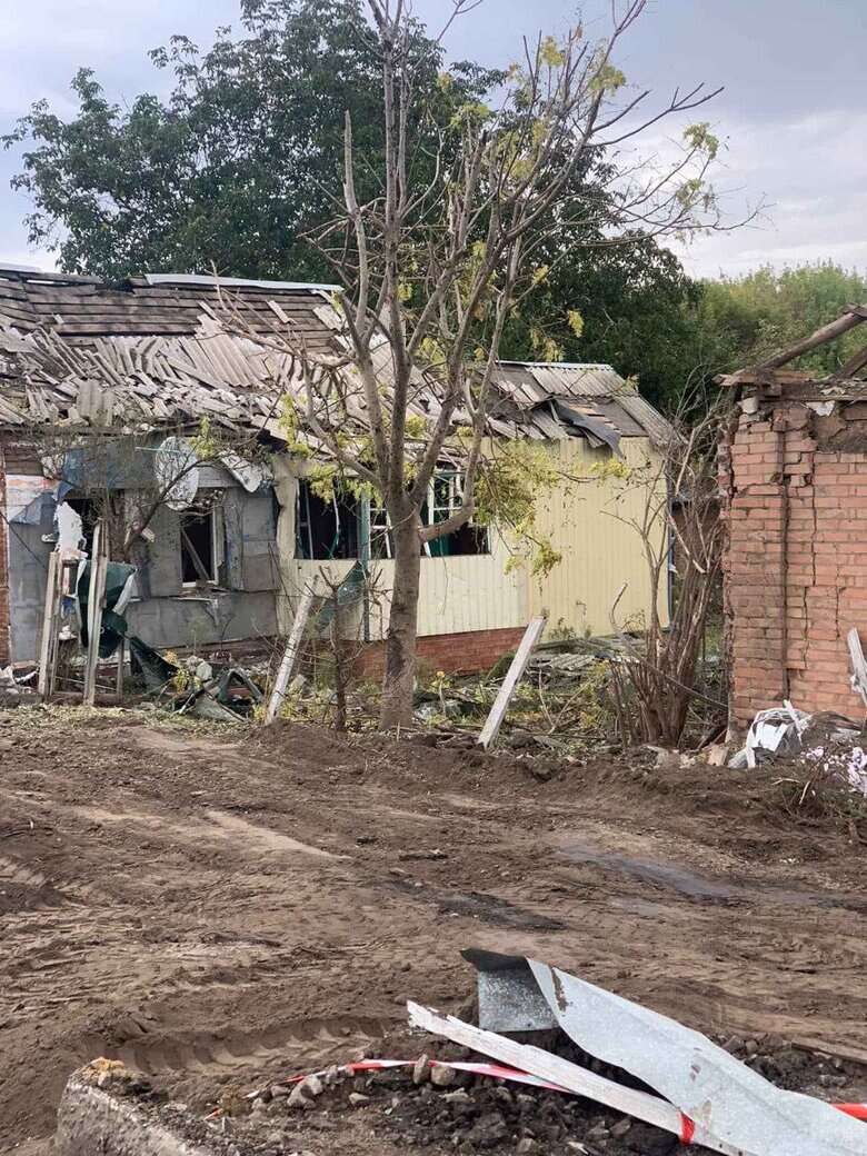 Обстрел россиянами Славянска. Разрушены частные дома и завод 05