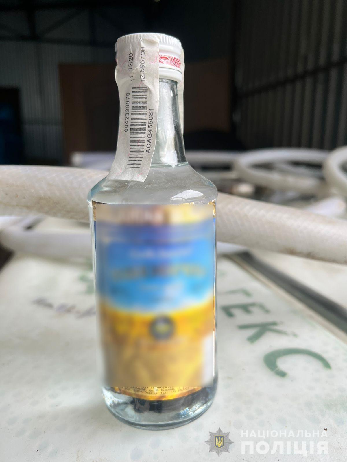 На Київщині накрили цех із виробництва фальсифікованого алкоголю. Фото і відео dqxikeidqxiqqeant