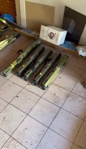 Оккупанты по ’’российскому ленд-лизу’’ передали ВСУ еще несколько партий боеприпасов. Видео dqxikeidqxitkant