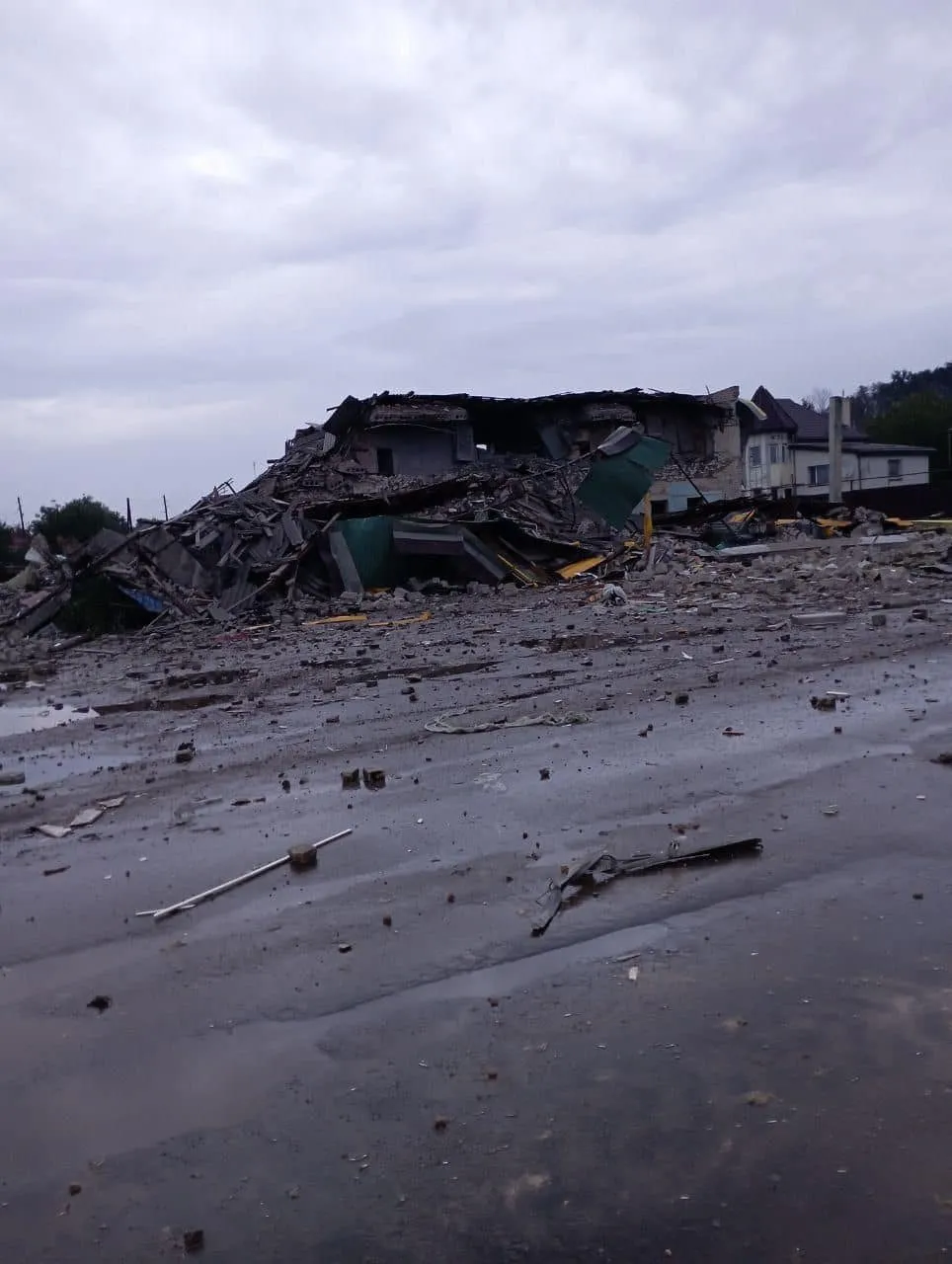 ВСУ нанесли удар по автовокзалу в Сватово dqxikeidqxitkant