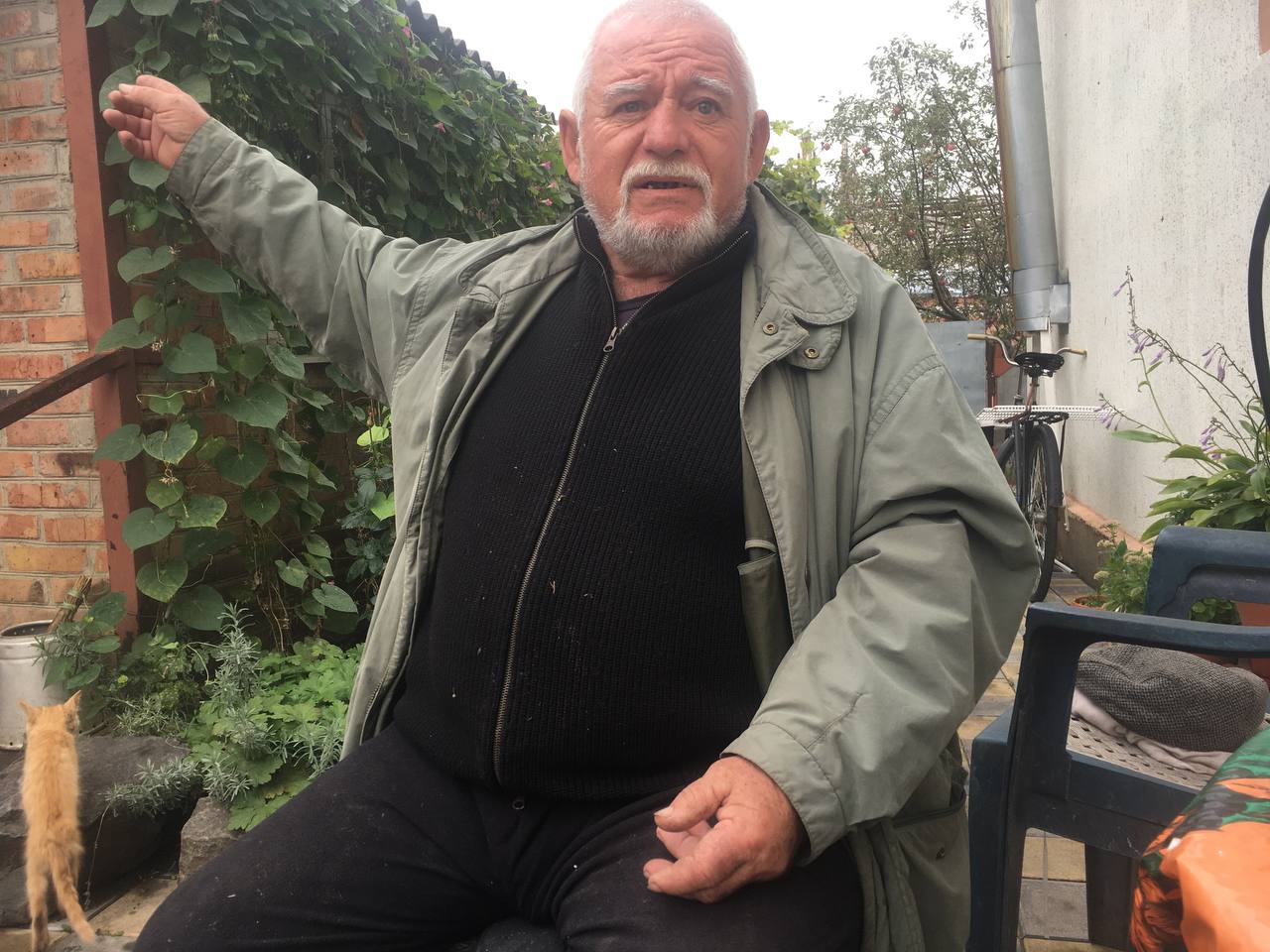 Алексей Шаповал, обнаруживший массовое захоронение военнослужащих в российской форме под Малой Роганью. Фото Дмитрий Дурнев/Spektr.press