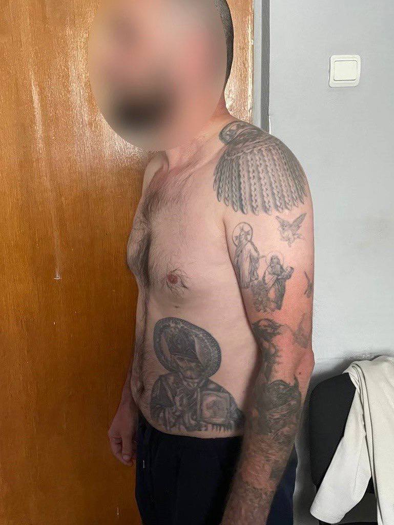 На Київщині троє чоловіків намагалися підпалити приватний будинок: ’’вирішували’’ боргові проблеми. Відео