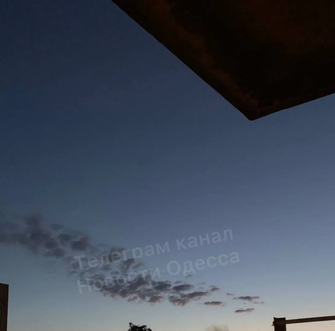 В Одессе раздались взрывы: РФ снова атаковала город дронами. Фото