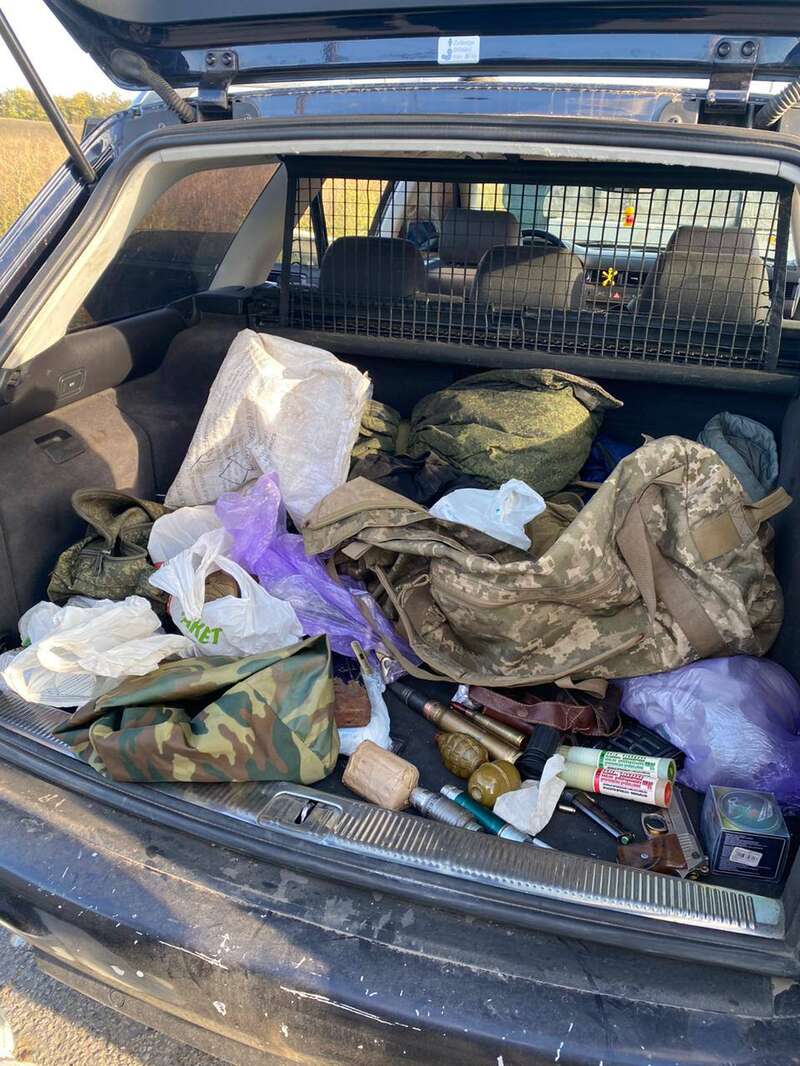 Мужчина пытался вывезти из Харьковской области арсенал трофейного оружия dqxikeidqxiqqeant