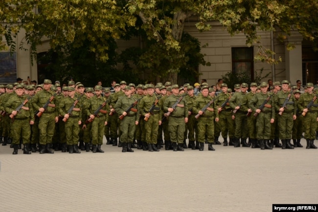Проводы на войну против Украины мобилизованных в оккупированном Россией Крыма. Севастополь, 27 сентября 2022 года