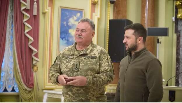 Знання – сила, а сила – перемога: Зеленський привітав педагогів із професійним святом. Відео