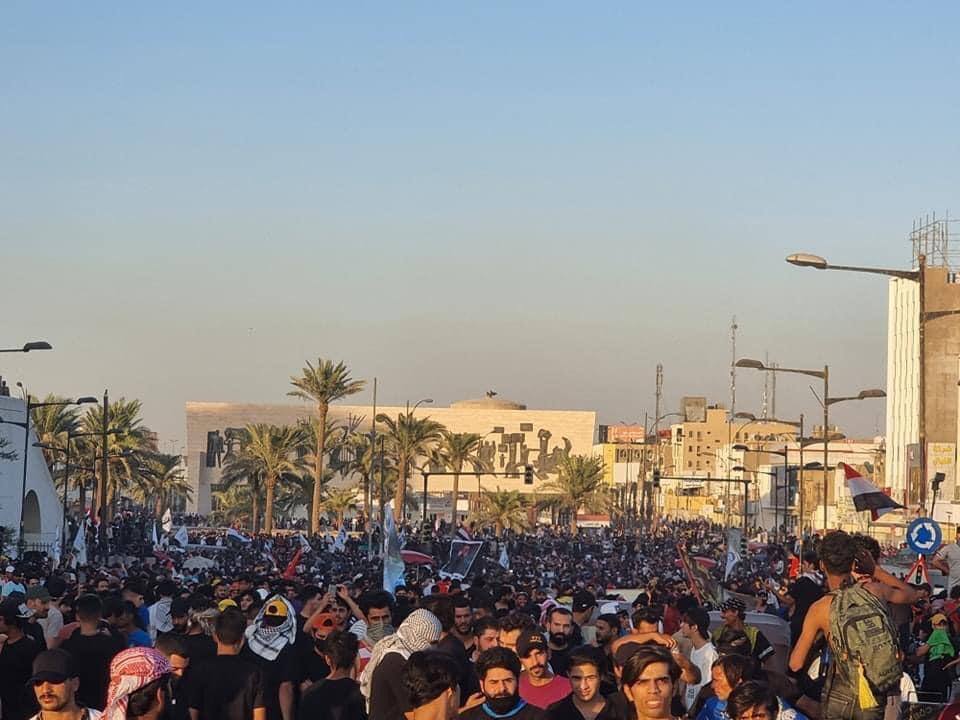 В Ираке вспыхнули протесты: демонстранты жгли шины, начались столкновения с силовиками. Фото и видео dqxikeidqxitkant