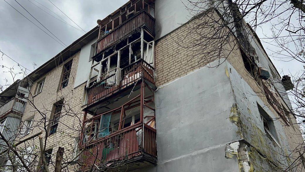 Зруйновані будинки і пошкоджені комунікації: з’явилися фото наслідків нічного обстрілу окупантами Миколаєва. Фото