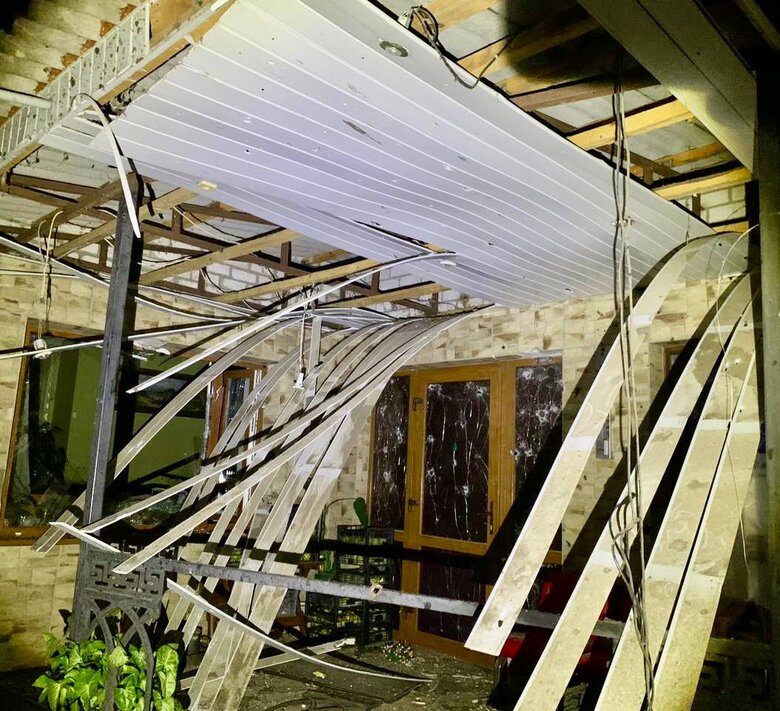 Россияне ударили по двум районам Днепропетровщины. Разрушены квартиры, повреждены дома. Есть раненые 03