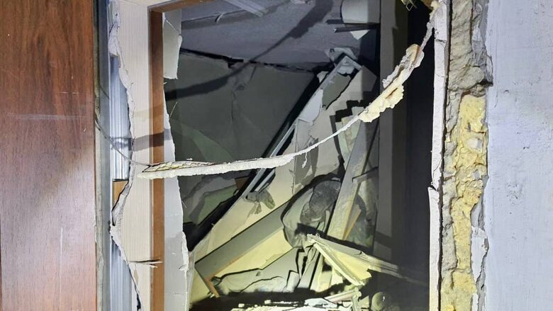 Россияне ударили по двум районам Днепропетровщины. Разрушены квартиры, повреждены дома. Есть раненые 04