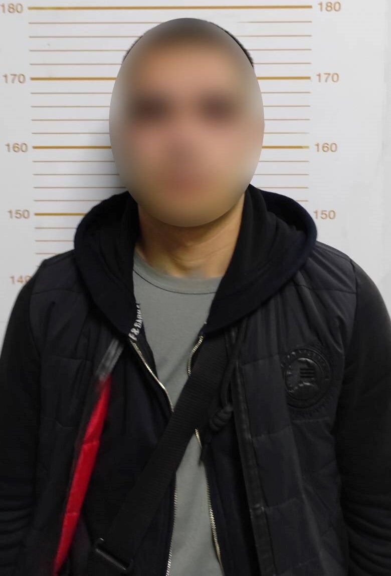 У Києві п’яний охоронець на викраденому службовому авто потрапив в аварію. Фото