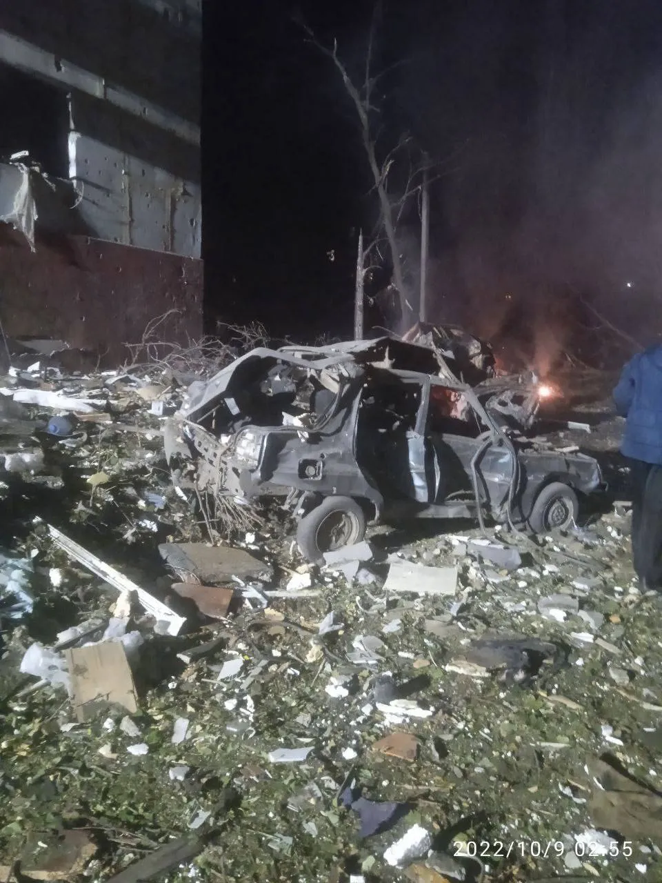 Росія завдала нового ракетного удару по Запоріжжю: пошкоджені десятки будинків, 17 загиблих. Фото і відео