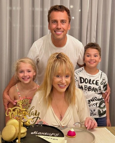 максим галкін, позбавити галкіна батьківських прав, діти максима галкіна, діти пугачової, діти пугачової та галкіна, ліза та гарі галкіни, юрист ярослав михайлов, галкін прокуратура, галкін іноагент dqxikeidqxitkant