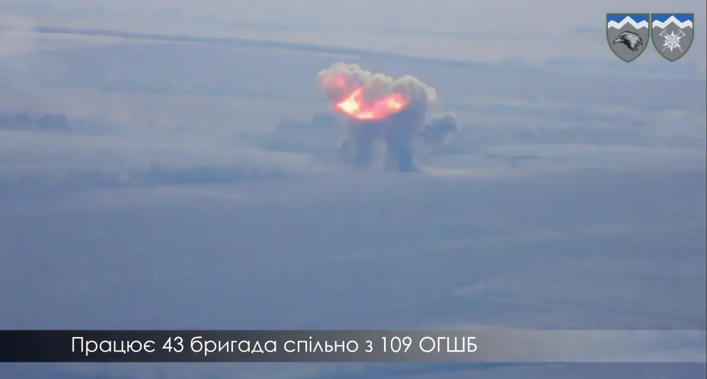 Влаштували ’’феєрверк’’: у ЗСУ показали ефектні кадри знищення ворожих мін та боєприпасів. Відео