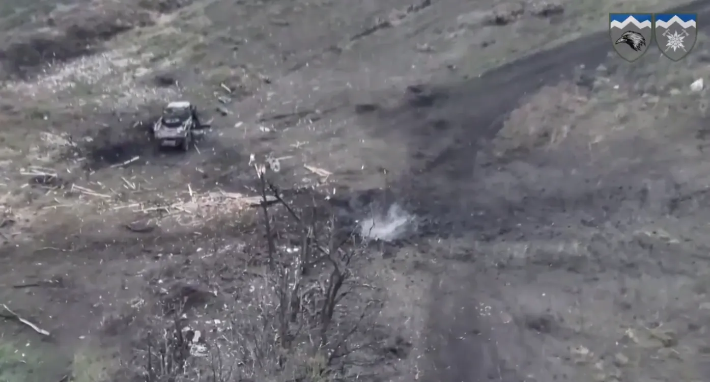 Влаштували ’’феєрверк’’: у ЗСУ показали ефектні кадри знищення ворожих мін та боєприпасів. Відео