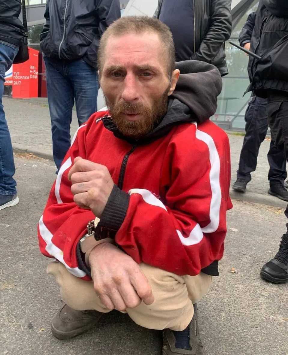 В Днепре пленный оккупант пытался скрыться из больницы, его быстро поймали. Фото dqxikeidqxitkant