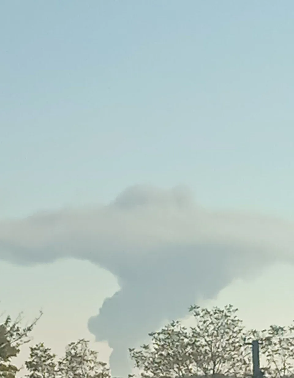 Дим у небі