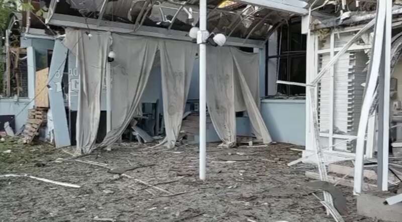 Окупанти вночі обстріляли Миколаїв ракетами С-300, потрапили до будинку: є загиблий. Фото