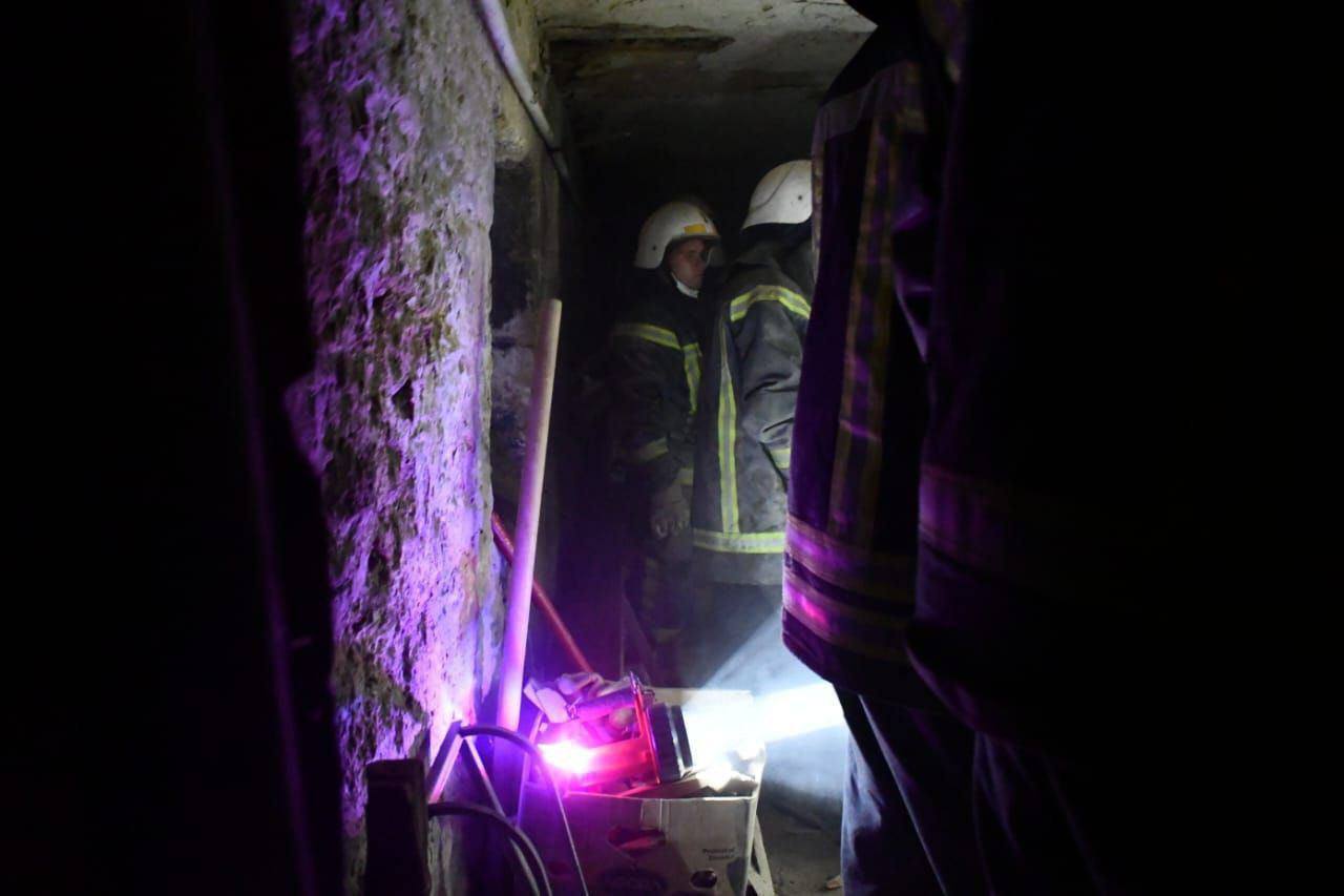 Окупанти вночі обстріляли Миколаїв ракетами С-300, потрапили до будинку: є загиблий. Фото