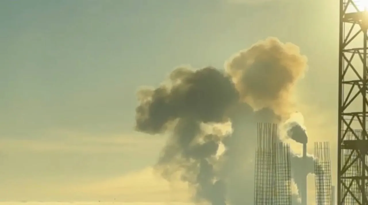 Окупанти вночі обстріляли Дніпропетровщину, вранці завдали ударів по Кривому Розі та Дніпру. Фото і відео