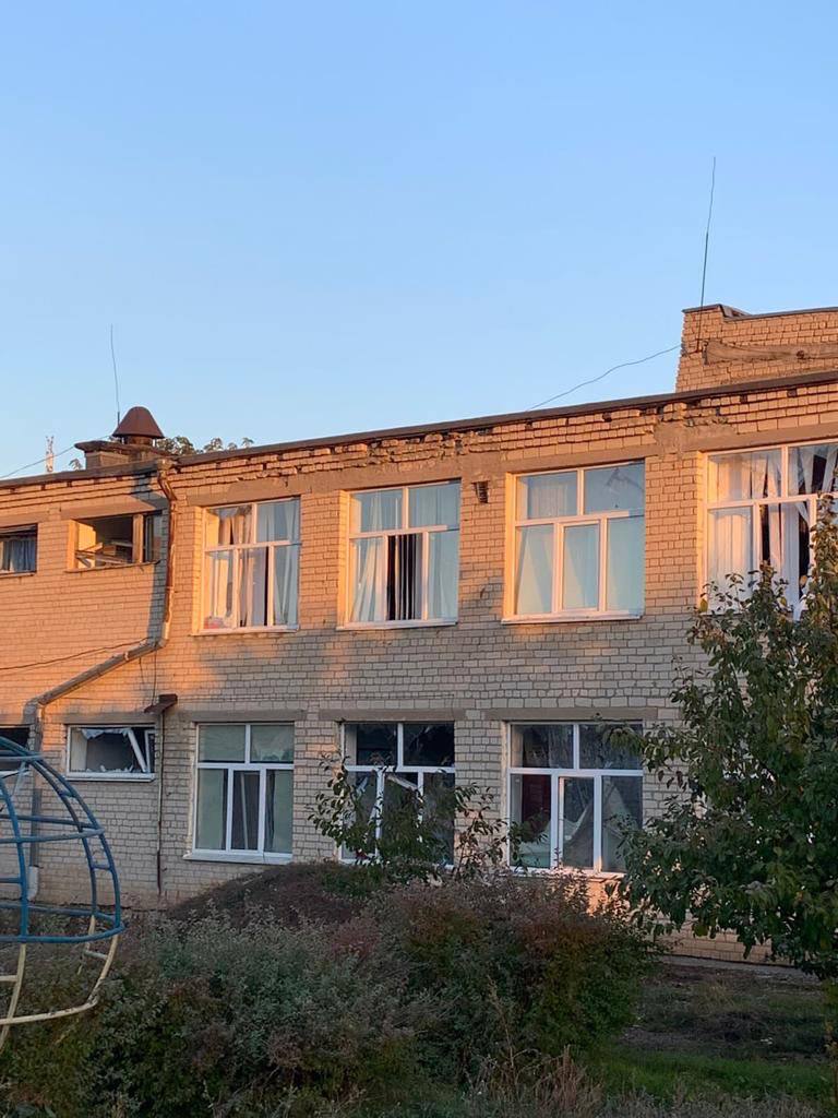 Вночі окупанти завдали ракетних ударів по селу Зарічне на Запоріжжі 03