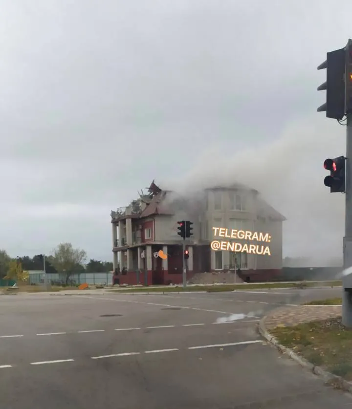 В Енергодарі повідомили про "приліт" в готель, який облюбували окупанти dqxikeidqxiqqeant