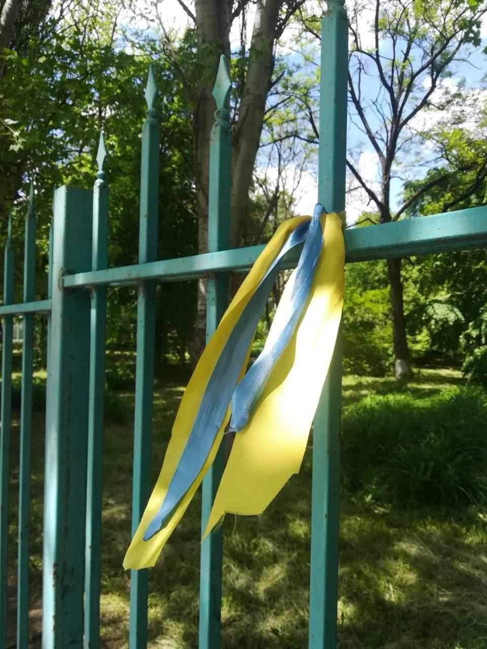 ”Нехай вважають свої останні хвилини”: патріоти в Новій Каховці влаштували акцію-”попередження” окупантам. Фото