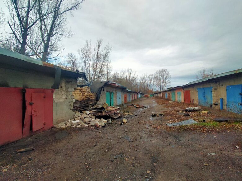 Уночі росіяни обстріляли Торецьк: пошкоджено лікарню, житлові будинки та гаражі, - ОВА 03