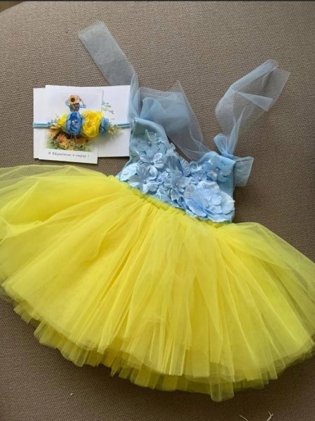 Марьяна Мамонова делится патриотическими нарядами дочери dqxikeidqxiqqeant