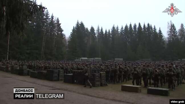 Непогода мешает движению техники