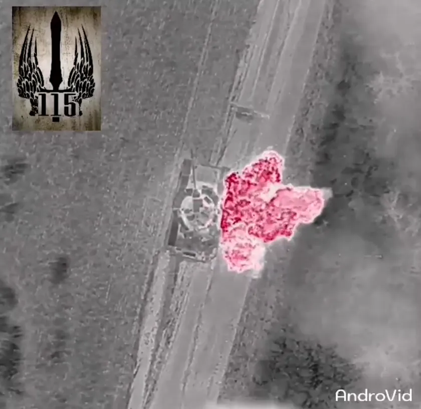 Був танк – і ні: запорізькі тероборонівці показали, як передають привіти окупантам. Відео