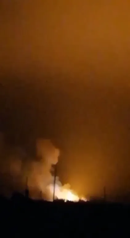 Чаплинка перехоплює естафету у Чорнобаївки: склад із боєприпасами окупантів горів та детонував три години. Відео