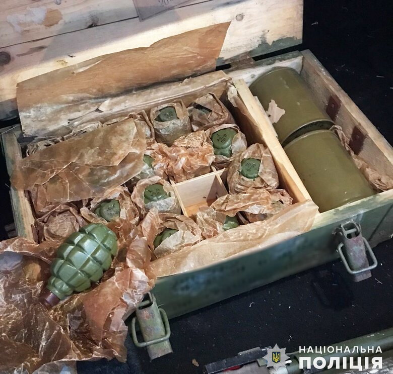 Чоловік намагався продати ящик гранат, вогнемет та гранатомет на Миколаївщині, - Нацполіція 02 dqxikeidqxiqqeant