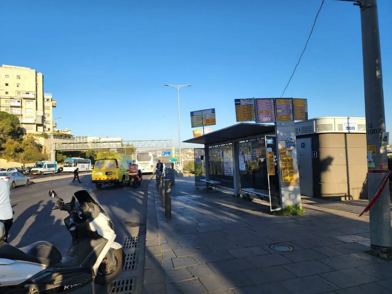 У Єрусалимі стався теракт, вибухи пролунали у двох місцях: багато постраждалих. Фото і відео